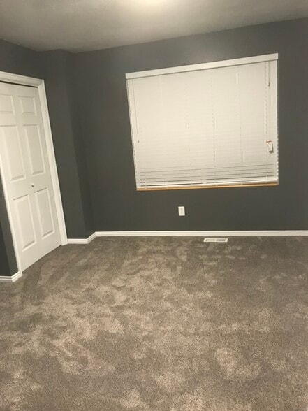 Primary bedroom (2 closets) - 436 W 7th Street