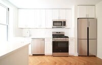 Building Photo - 30 Clinton St