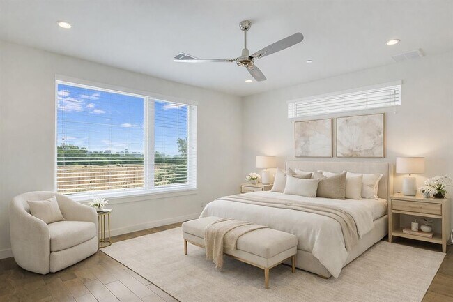 Building Photo - 2301 Bluebonnet Ln