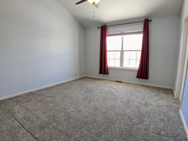 Building Photo - 385 Bradbury Ln