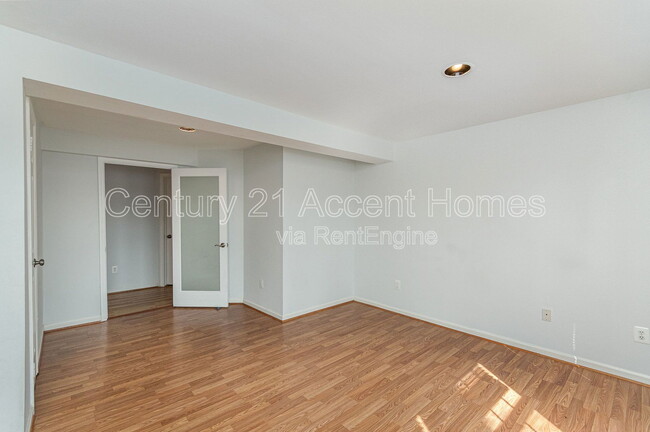 Building Photo - 5028 9th St S