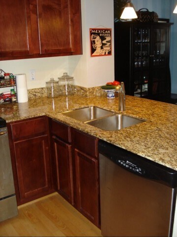 Kitchen - 527 Clara Ave