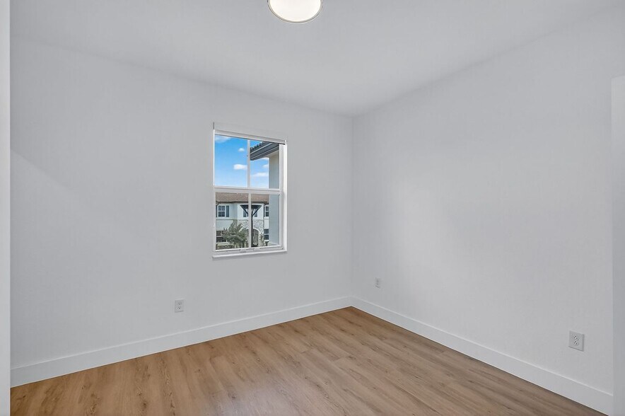 Building Photo - 12221 NW 24th Pl