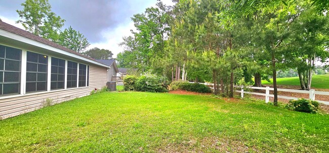 Building Photo - Spacious 2-Bed, 2-Bath Home with Modern Co...