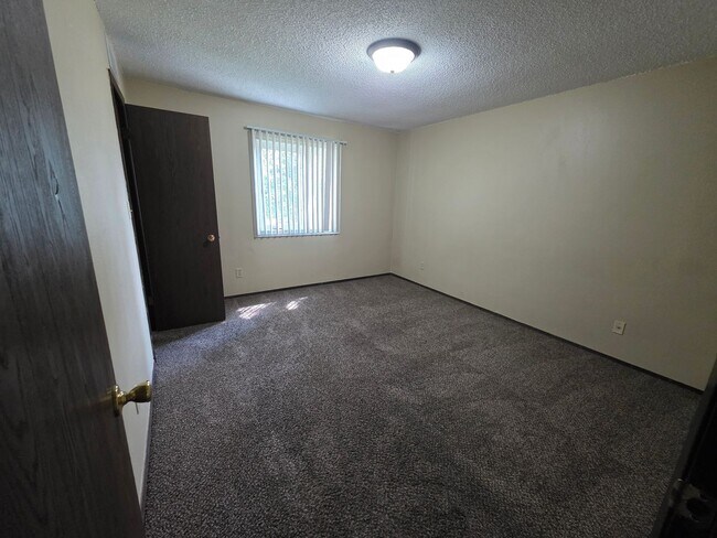 Building Photo - Joan Drive