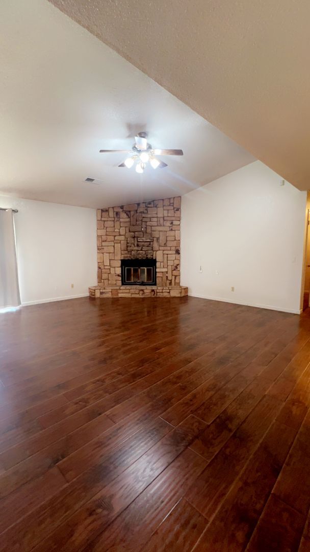 Building Photo - 3430 Suzanne Ct