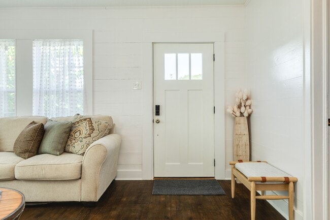 Building Photo - 4417 Avenue R