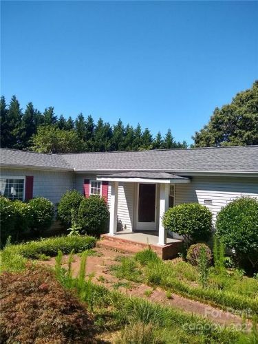 Primary Photo - 5585 George Henry Dr