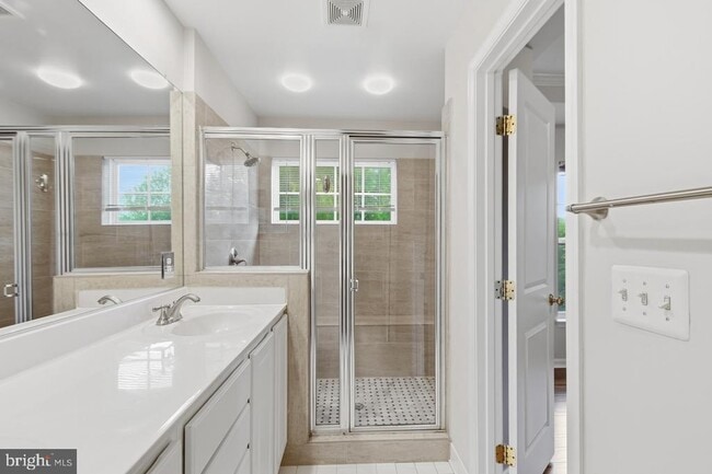 Building Photo - 8108 Dove Cottage Ct