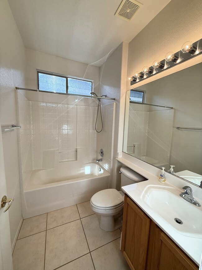 Building Photo - 2152 Indigo Creek Ave