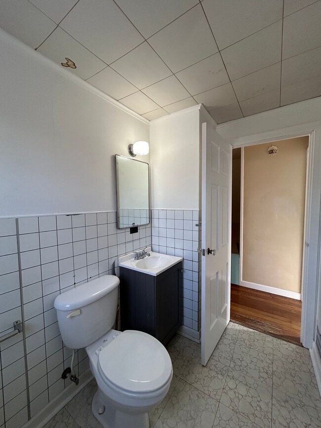 Building Photo - Spacious 3-Bedroom, 2-Bathroom Home – Accepting Section 8 – $1,175/Month