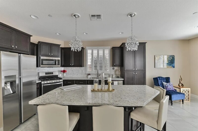 Building Photo - 1392 Violet Way