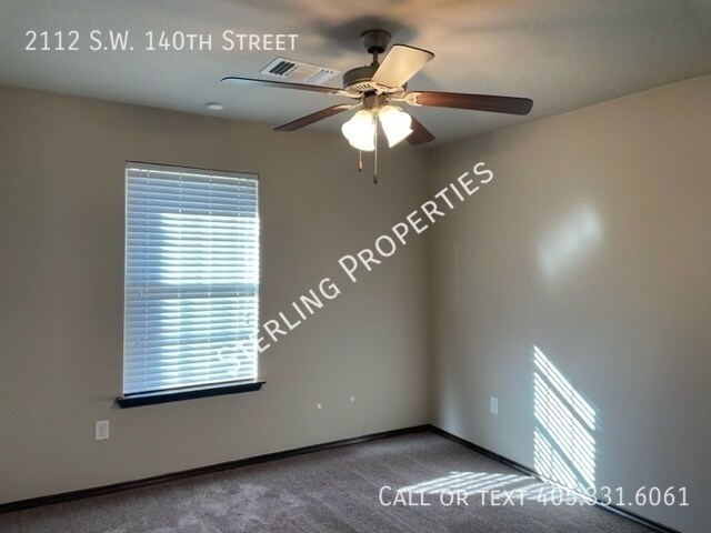 Building Photo - 2112 SW 140th St