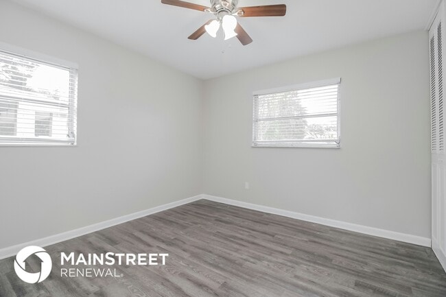 Building Photo - 548 Cambridge Cir