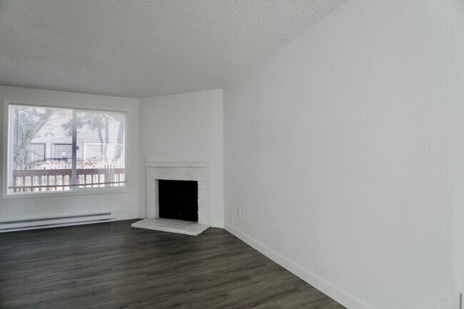 Building Photo - 5111 SW Beaverton Hillsdale Hwy