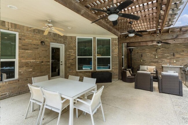 Building Photo - 11 Dahlia Trail Pl