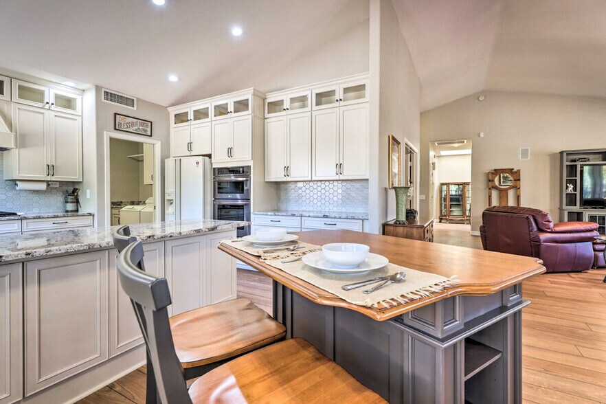 Building Photo - 24422 S Agate Dr