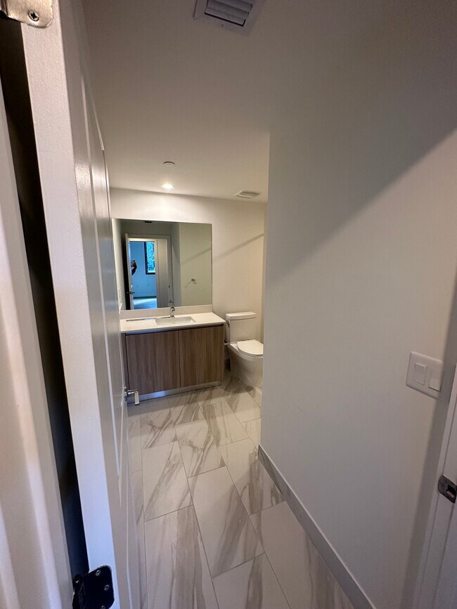 Building Photo - 7280 W 3rd Ave