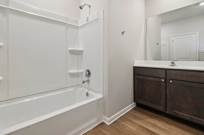 Building Photo - 420 Mystic Slopes Dr