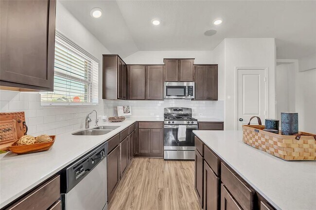 Building Photo - 119 Esparza Dr