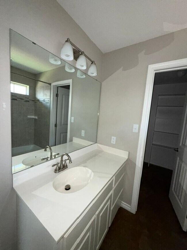Building Photo - 1333 Briar Cliff Path