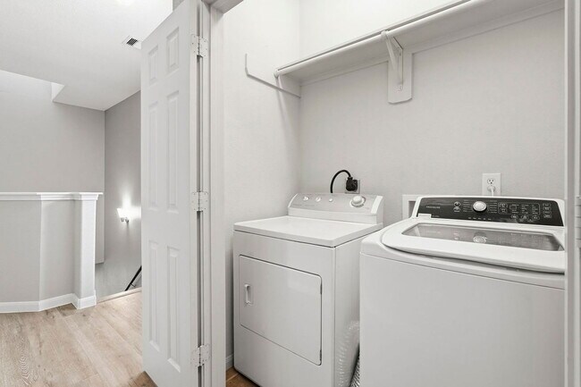 Building Photo - 4434 Mallow St