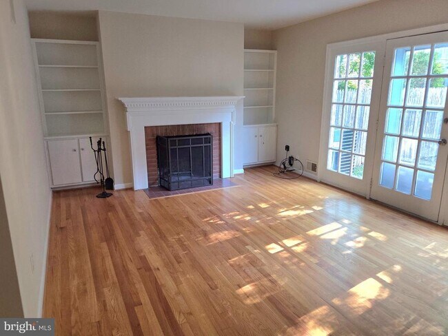 Building Photo - 1117 Brentfield Dr