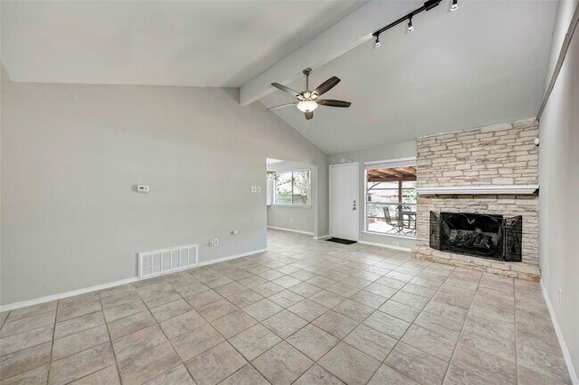 Building Photo - 2804 Sissinghurst Dr