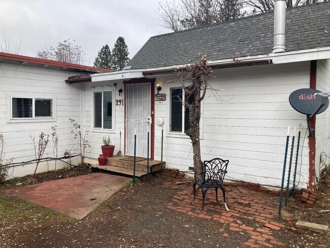 Primary Photo - 291 Washington St