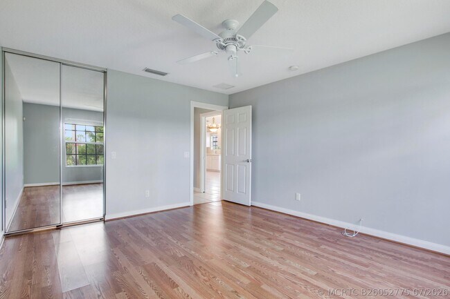 Building Photo - 10870 SW Dardanelle Dr