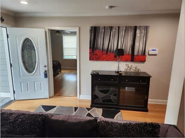 Building Photo - 176 Racine St SW