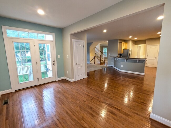 Building Photo - STUNNING Single Family Home in Brunswick C...