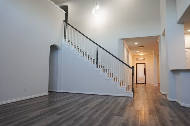 Building Photo - 7506 Stone Arbor Ln