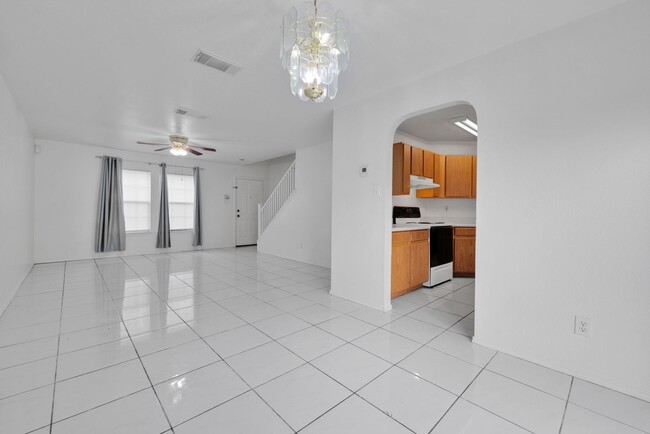 Building Photo - Charming 3-Bedroom, 2.5-Bath Home with Spa...