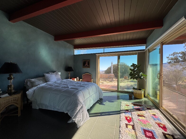 Building Photo - 70625 Granite Ln