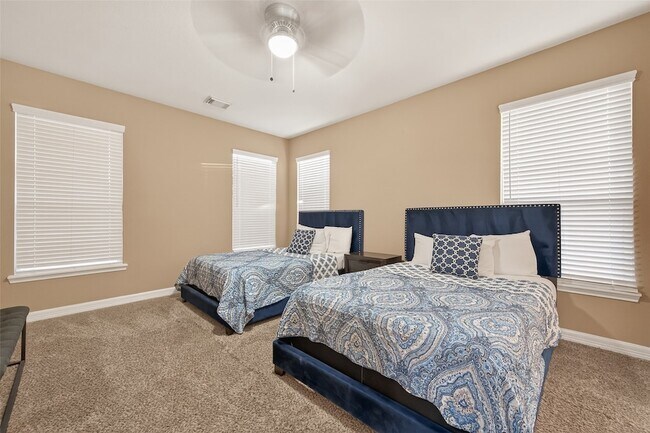 Building Photo - 21103 Falcon Creek Ct