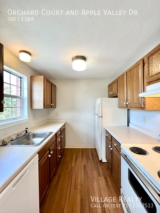 Building Photo - 302 Orchard Ct