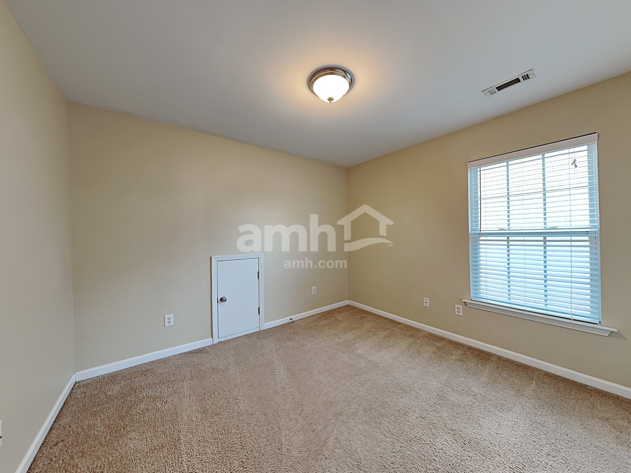 Building Photo - 17 Pfeiffer Ct