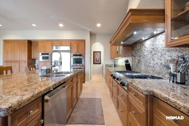 Building Photo - 4 Bedroom Single Family Home in La Quinta + Additional Detached Casita