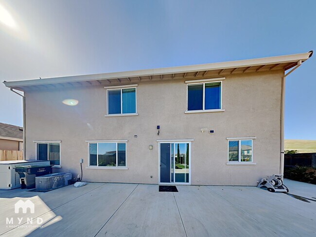 Building Photo - 2367 Hancock Dr
