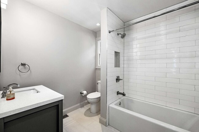 Building Photo - 5656 Kendall Dr