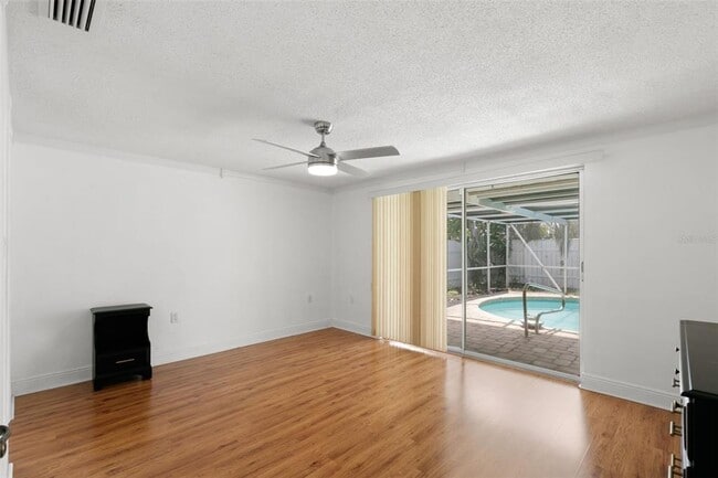 Building Photo - 7114 Parrot Dr