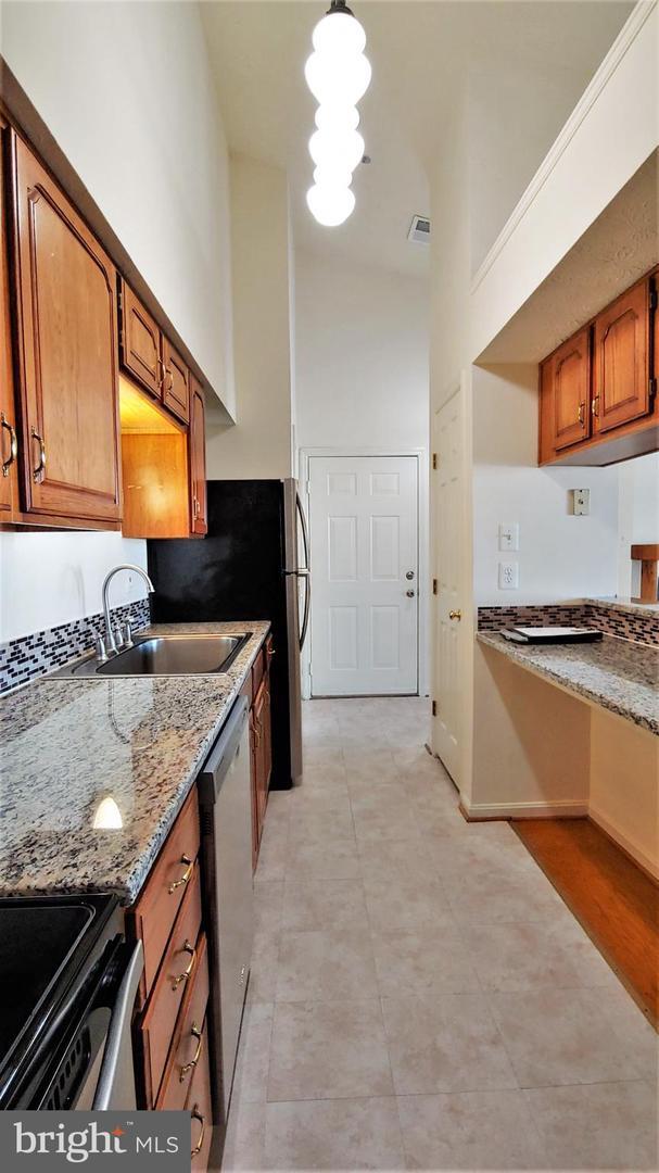 Building Photo - 621 Himes Ave