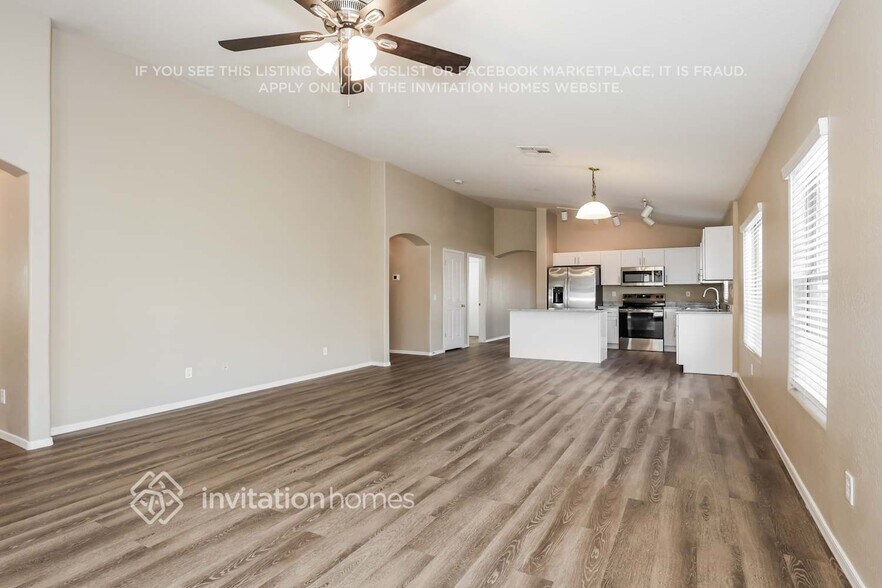 Building Photo - 18443 W Mission Ln