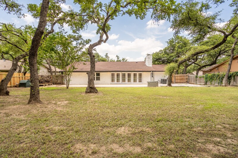 Building Photo - 2404 Monte Carlo Dr