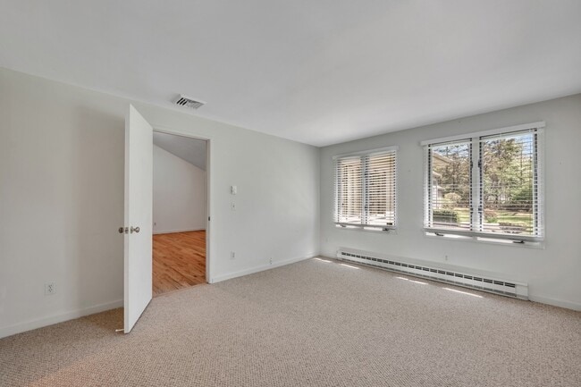 Building Photo - 23 Vine Hill Rd