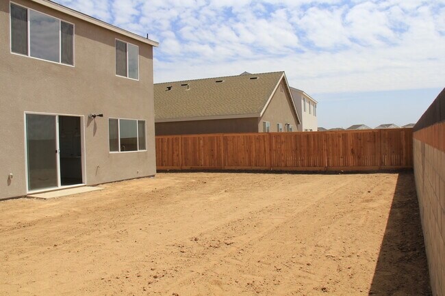 Building Photo - 3319 Golden Trails Ln