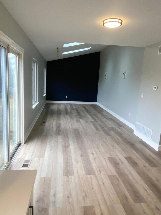 Building Photo - 21226 Chastworth Ln