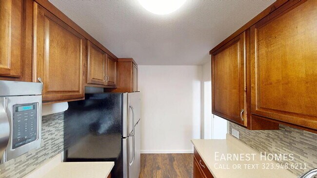Building Photo - 1750 Camino Palmero St