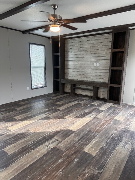 Building Photo - 3200 S Highland Park Dr